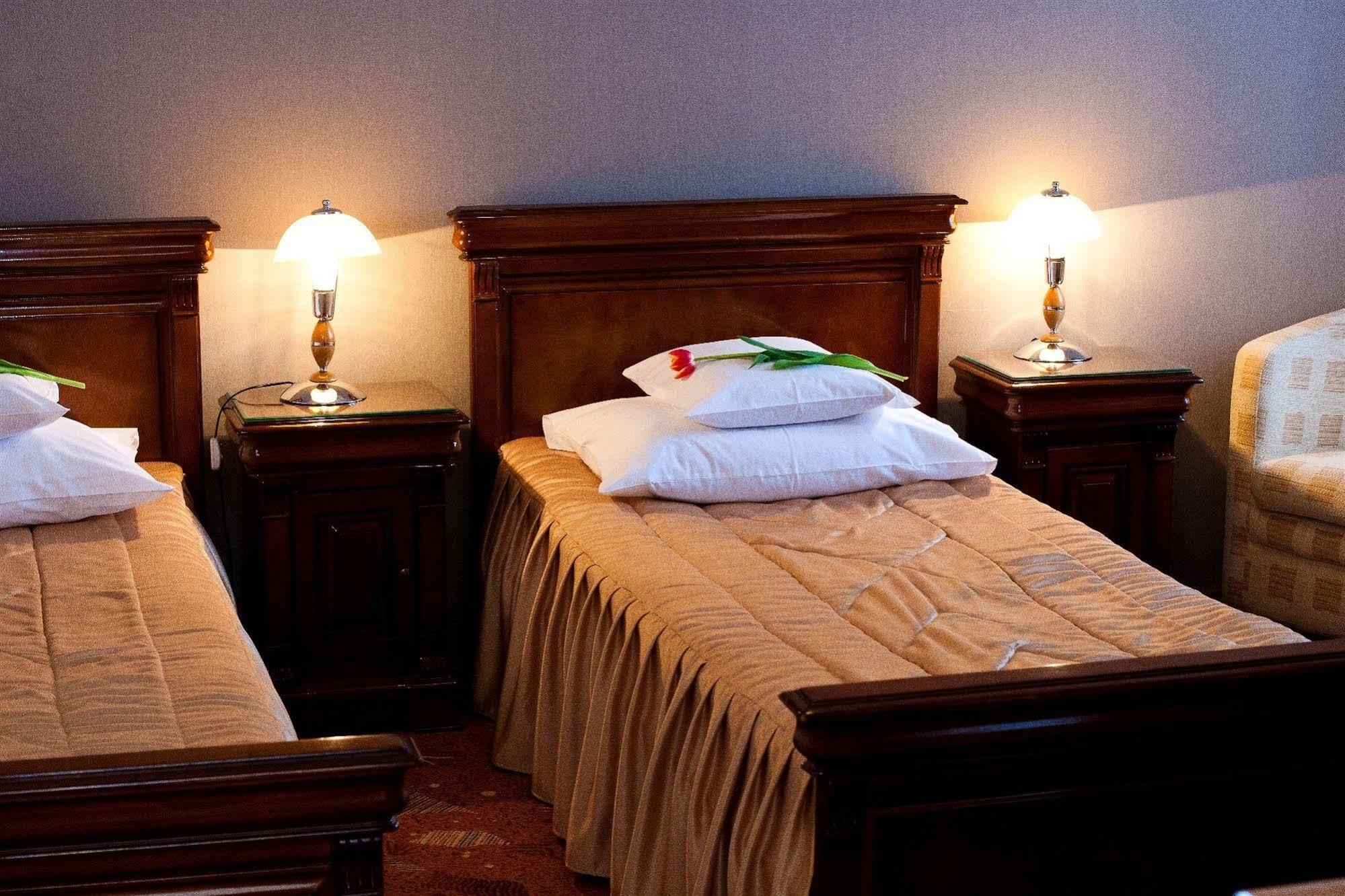 Hotel Onix Клуж-Напока Екстериор снимка