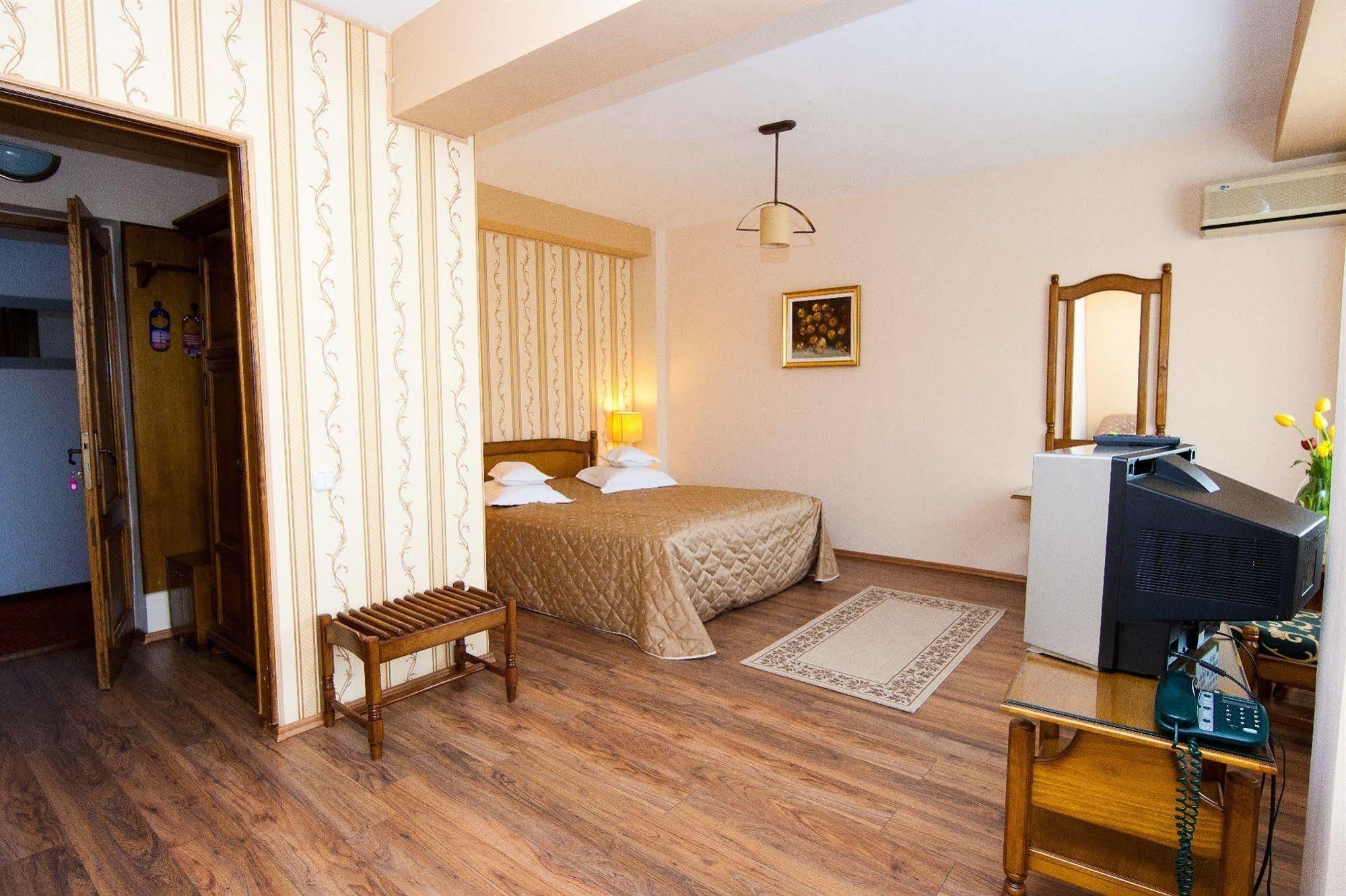 Hotel Onix Клуж-Напока Екстериор снимка