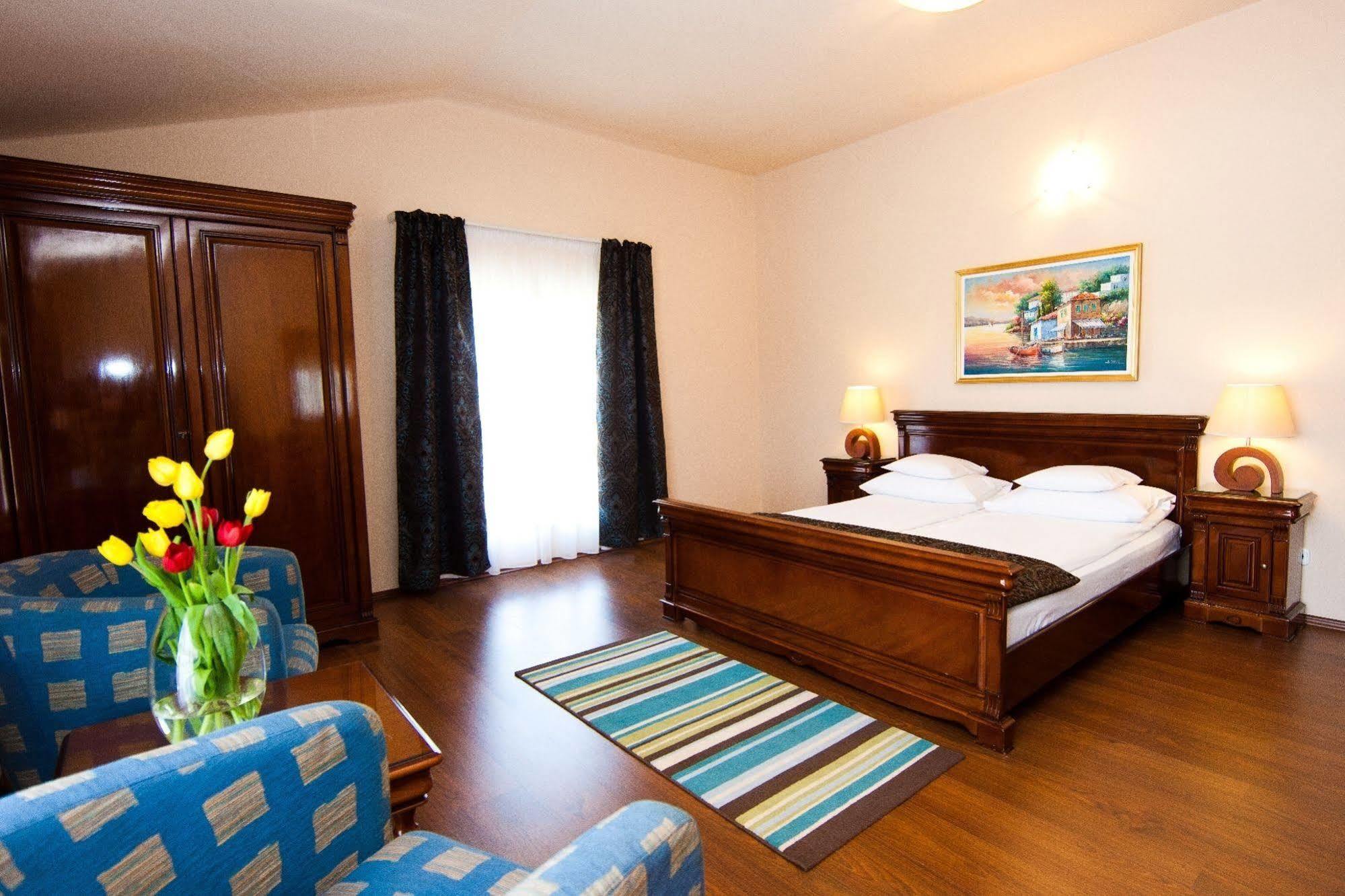 Hotel Onix Клуж-Напока Екстериор снимка