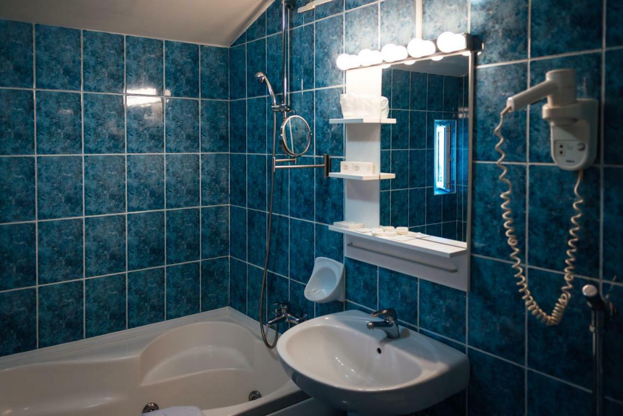 Hotel Onix Клуж-Напока Екстериор снимка