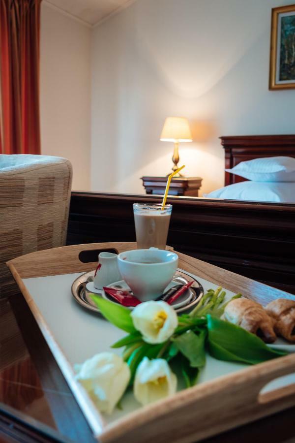 Hotel Onix Клуж-Напока Екстериор снимка